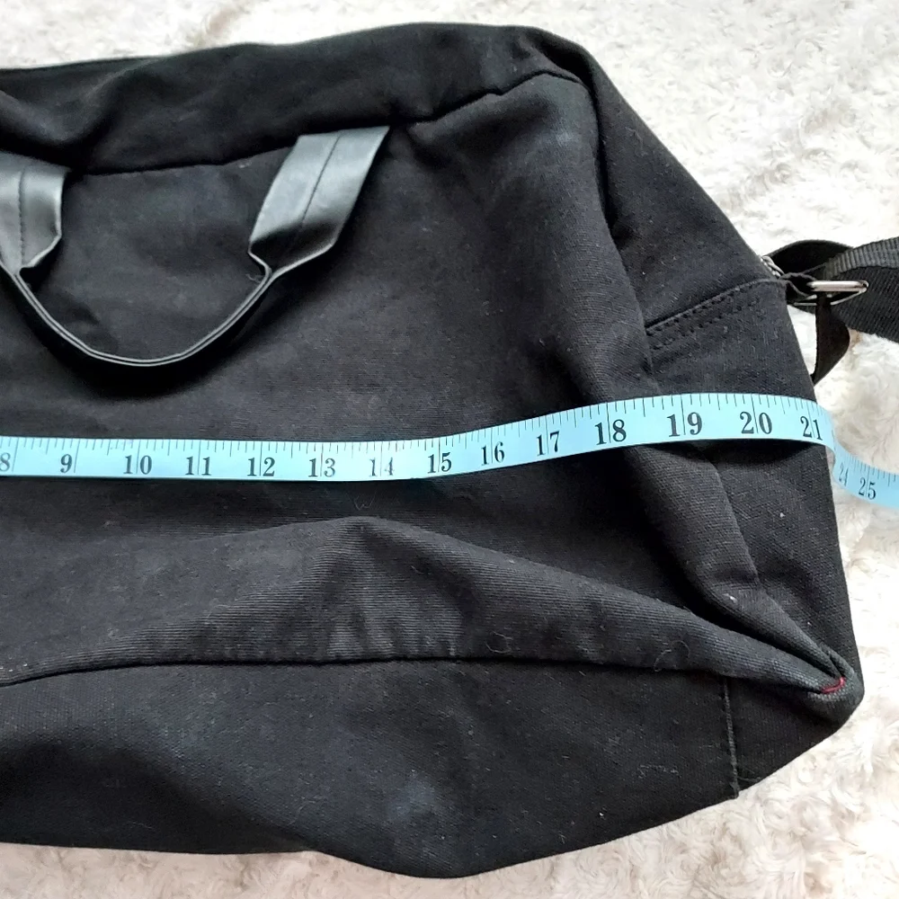 Calvin Klein large lightweight black duffle Carry On travel tote bag